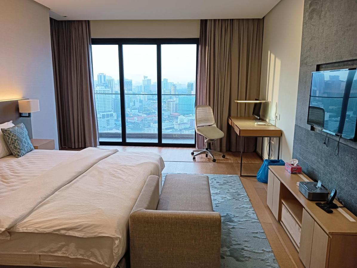 188 Lux Klcc Kuala Lumpur
