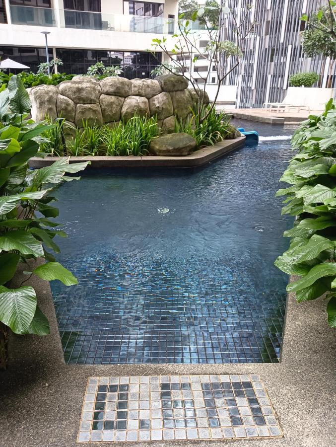 188 Lux Klcc *