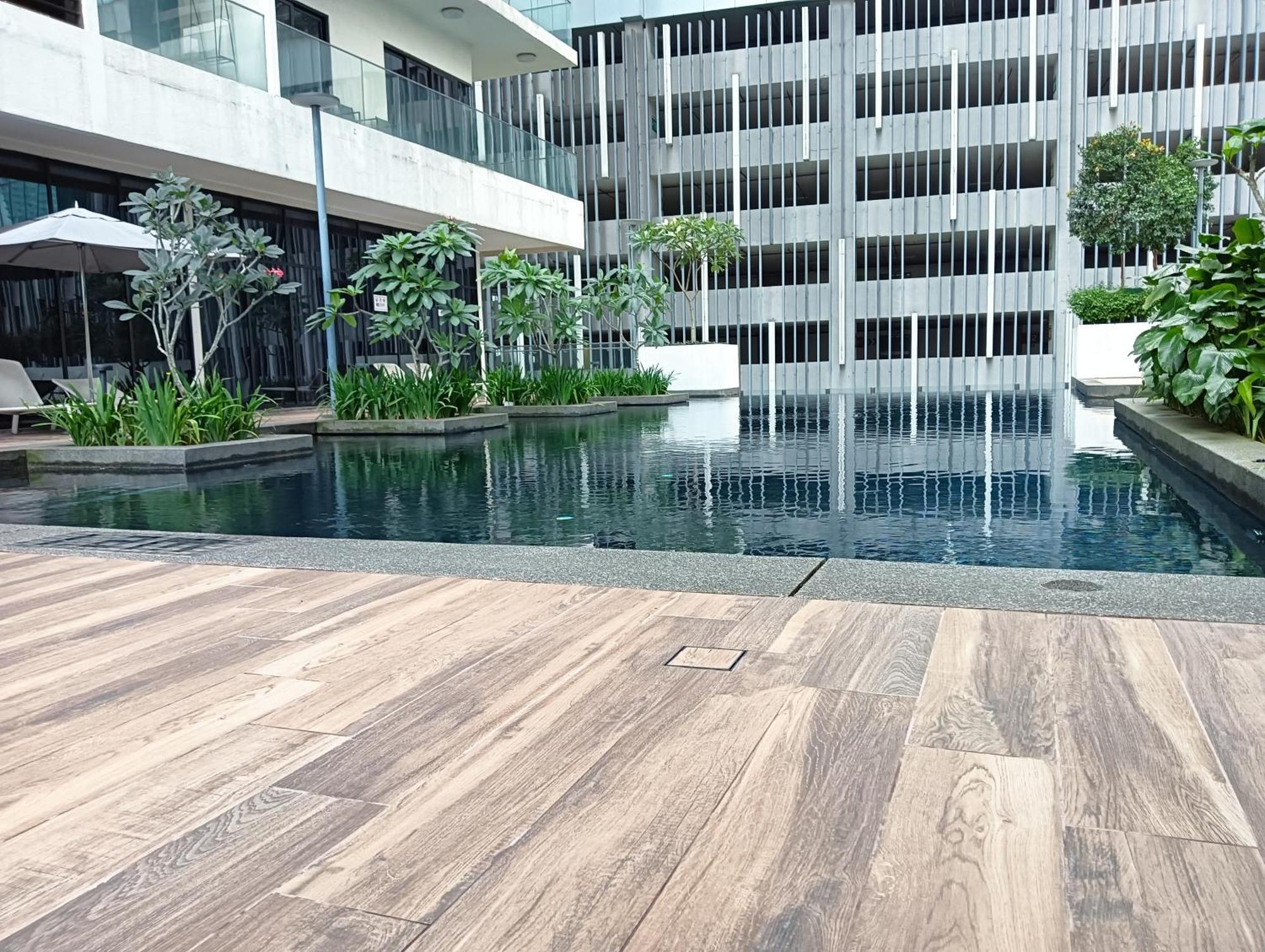 188 Lux Klcc Kuala Lumpur