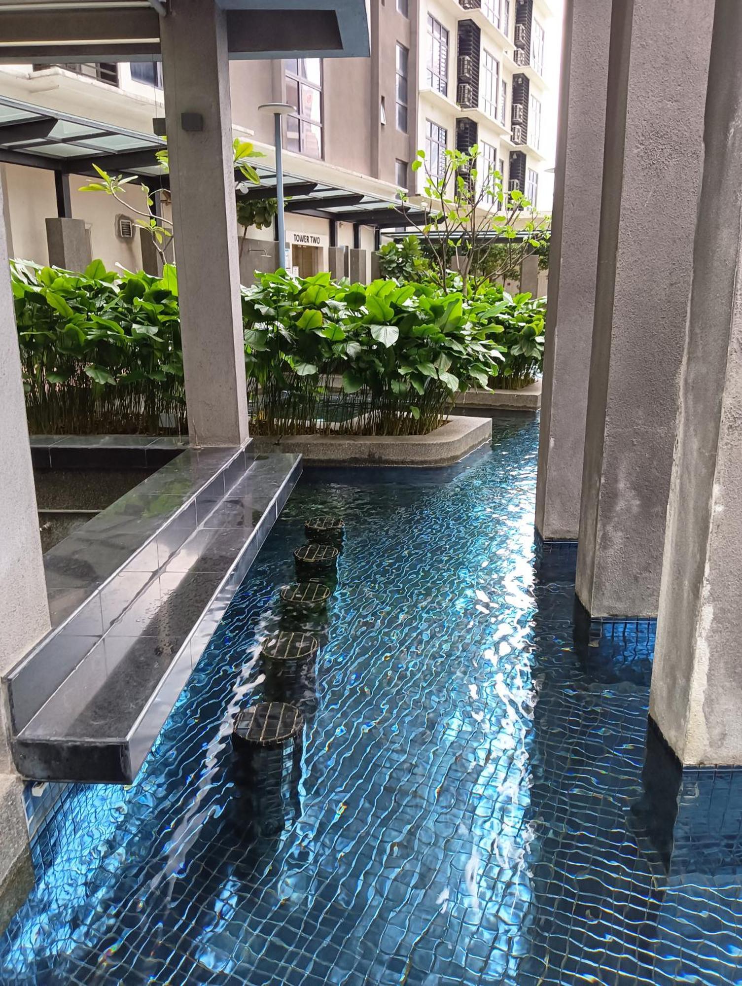 188 Lux Klcc Kuala Lumpur
